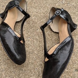 Hotter Black Leather Textured 'Rumba' Heels 7/38